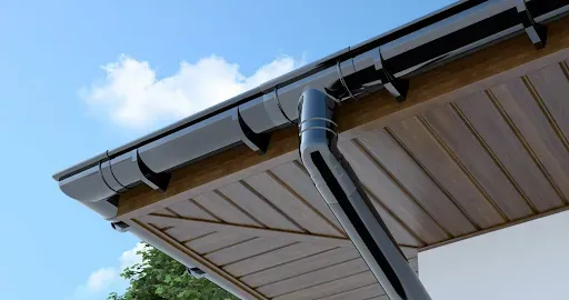 kant dachu z orynnowaniem PVC